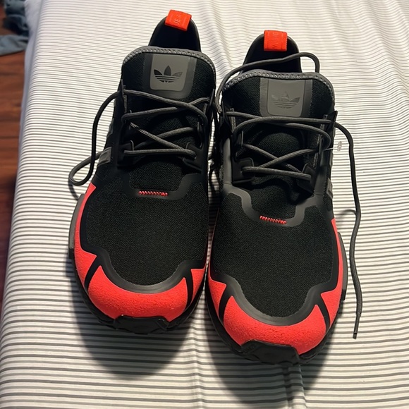 Adidas shoes - Picture 2 of 6